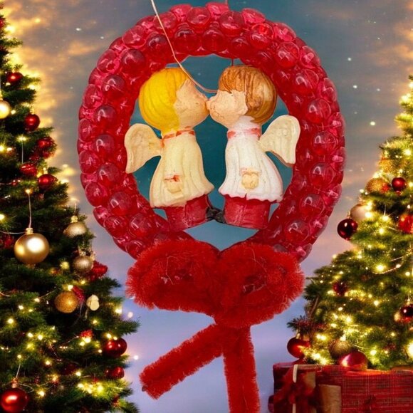 Vintage Kissing Angels Christmas Tree Ornament Red Beaded Handmade - Picture 1 of 6